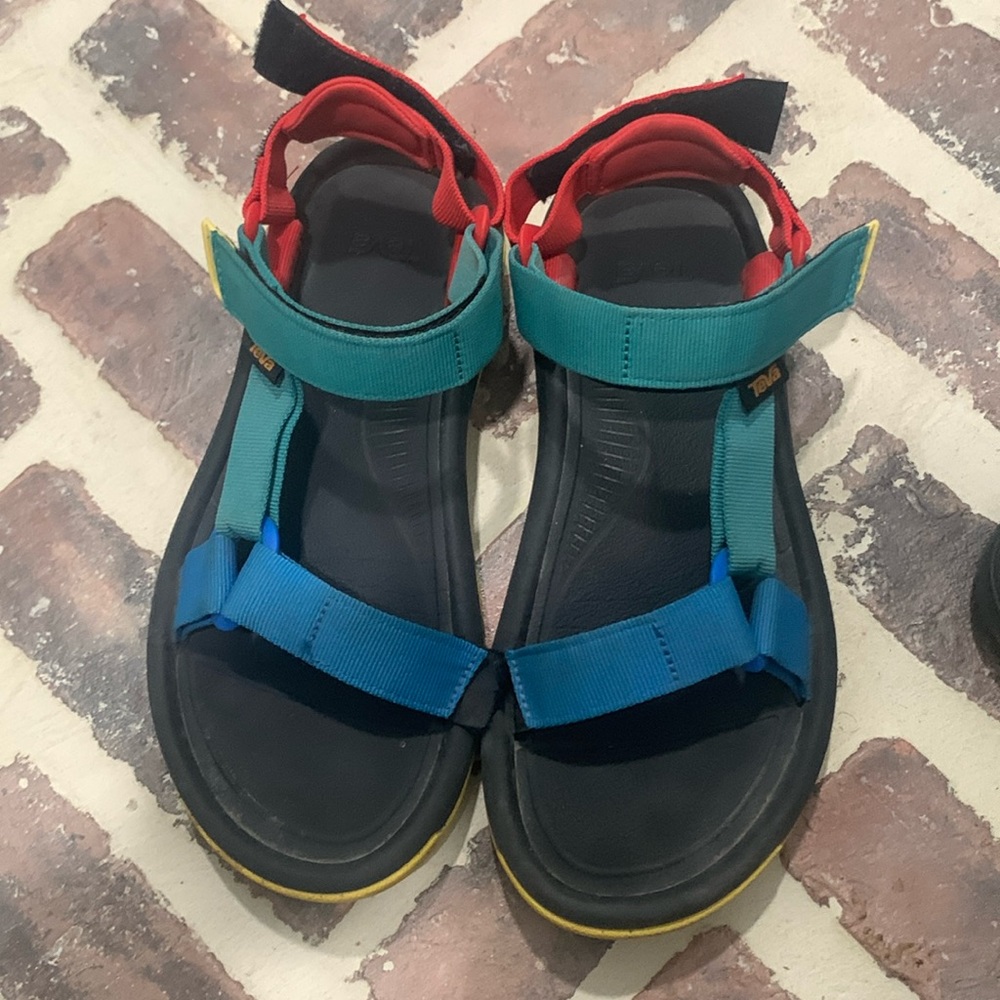 Tevas sandals in good condition